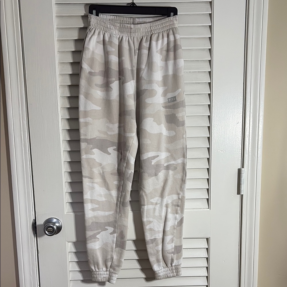 PINK Women’s White Camouflage Joggers/Sweats size XS